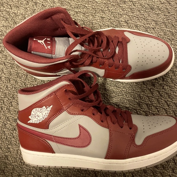 Jordan Other - Mens Jordan 1 Mid